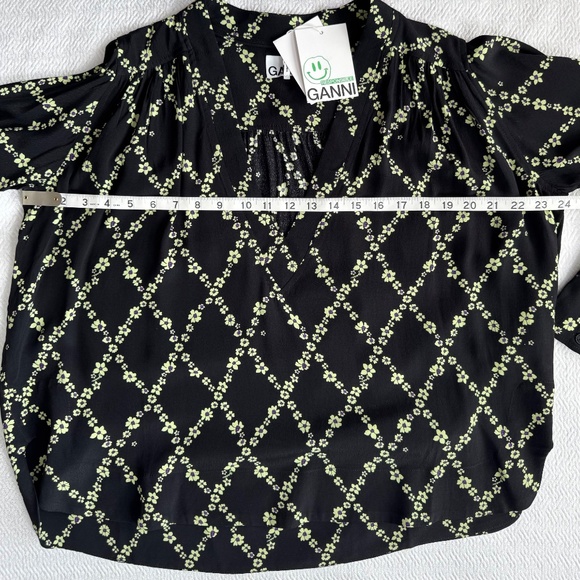 NWT GANNI Printed Floral Crepe V-Neck Blouse Black Margarita Size 34 (S/M) - Picture 11 of 15